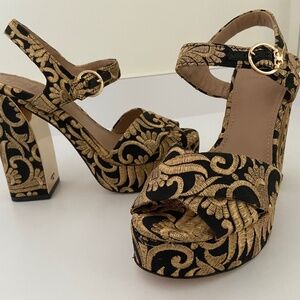 Tory Burch Sandals